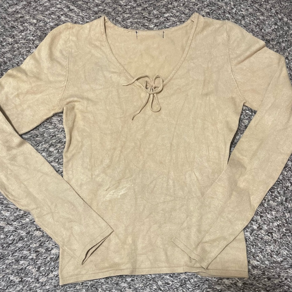 VINTAGE LADIES PRETTY CAMEL (BEIGE) LONG SLEEVE TOP